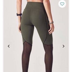 High waisted leggings